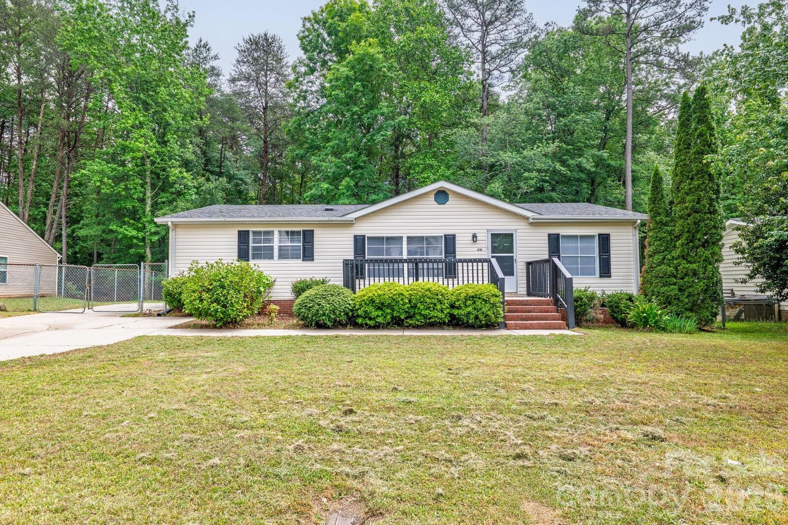 Property Photo:  1232 Salvadore Court  NC 28052 