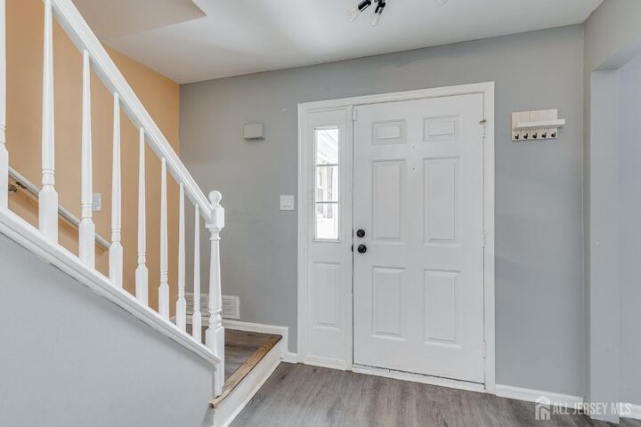 Property Photo:  45 Stratford Lane  NJ 08054 