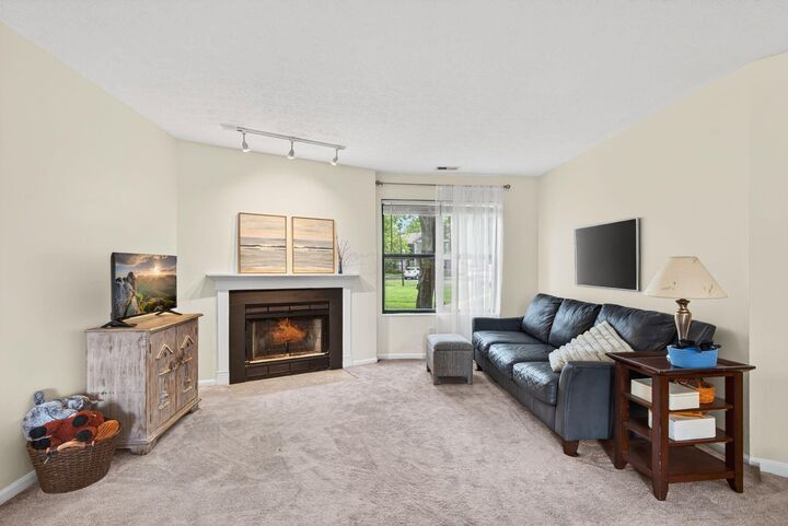 Property Photo:  5324 Stonemeadow Avenue  OH 43220 
