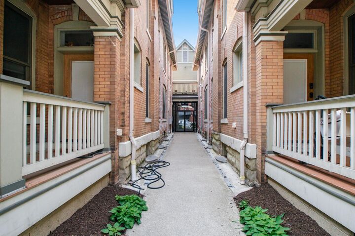 Property Photo:  17 W 3rd Avenue  OH 43201 