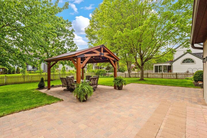Property Photo:  1067 Weatherwood Court  OH 43082 
