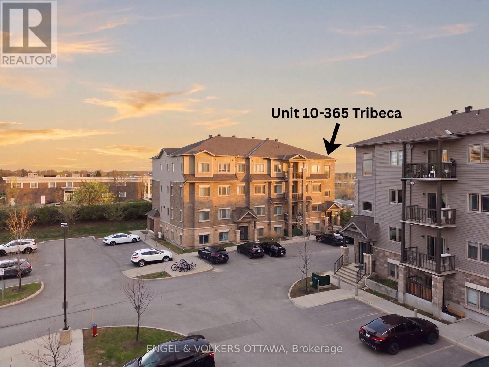Property Photo:  365 Tribeca Private 10  ON K2J 6B4 