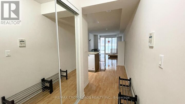 Property Photo:  761 Bay Street 806  ON M5G 2R2 