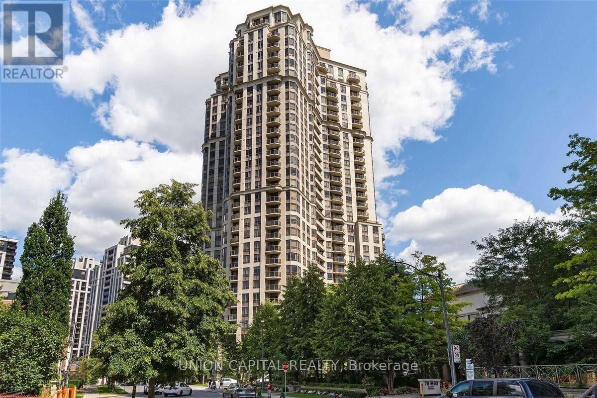 Property Photo:  80 Harrison Garden Boulevard 825  ON M2N 7E3 