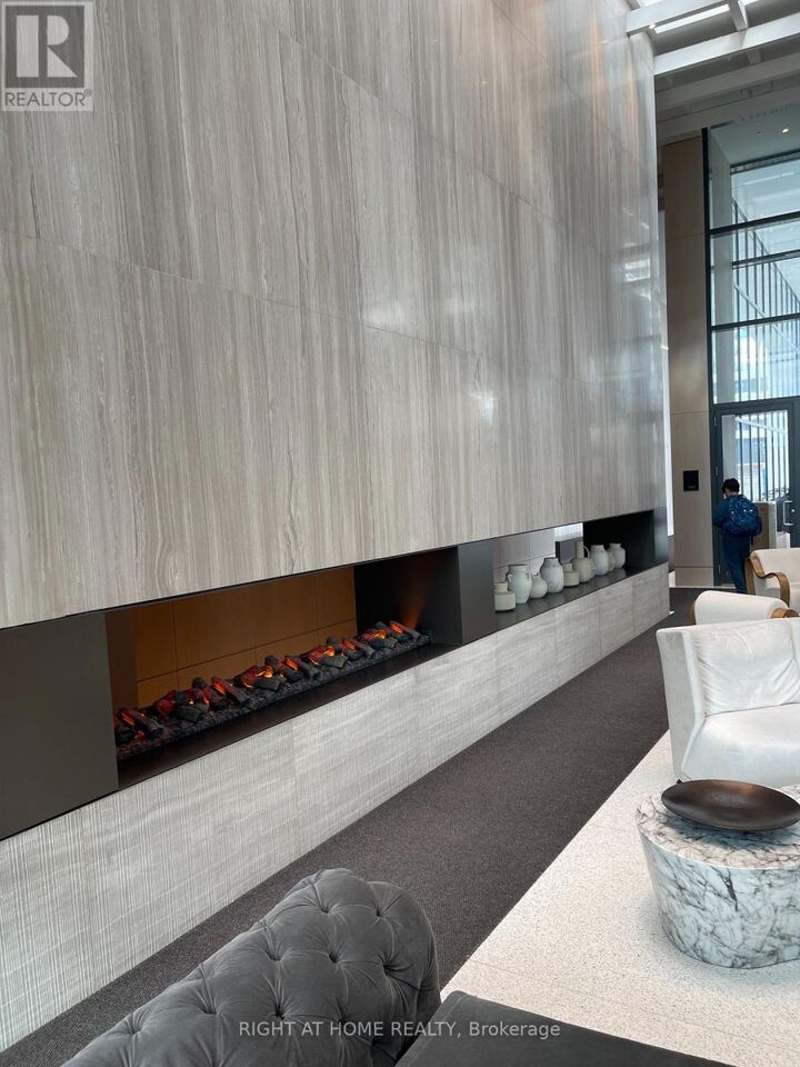 Property Photo:  225 Commerce Street 5010  ON L4K 0R1 