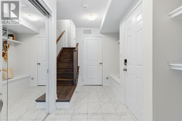 Property Photo:  3359 Thunderbird Promenade  ON L1X 0N1 