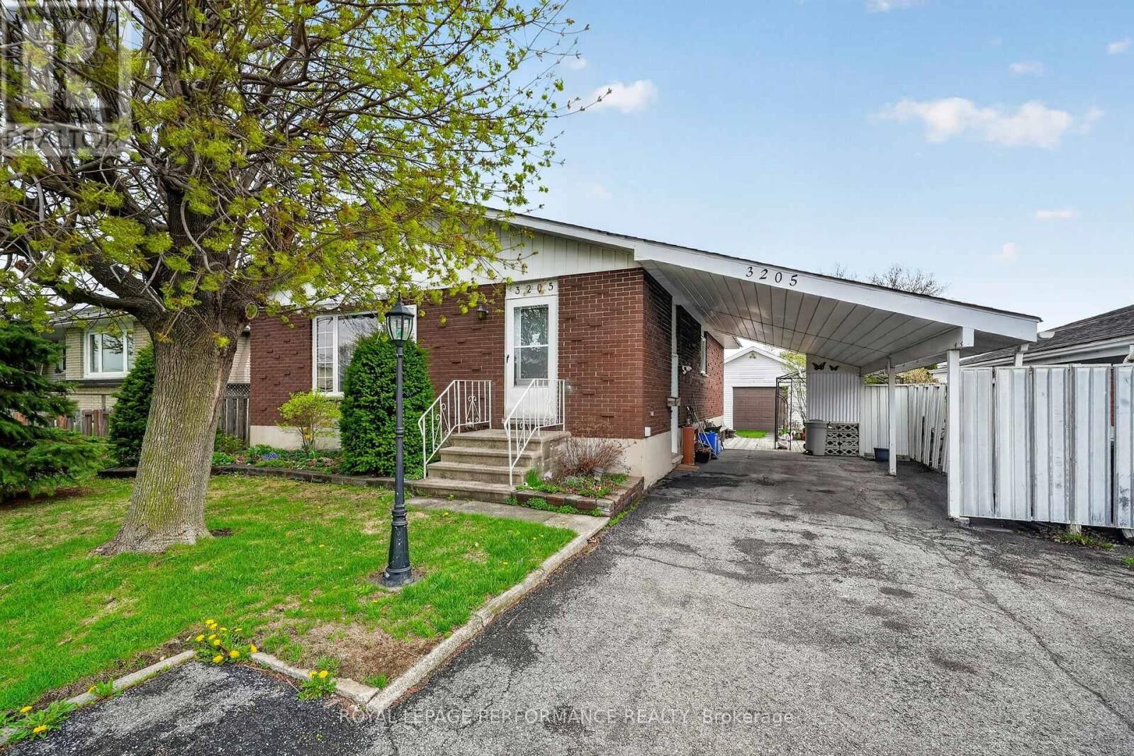 Property Photo:  3205 Duval Avenue  ON K6K 1C3 