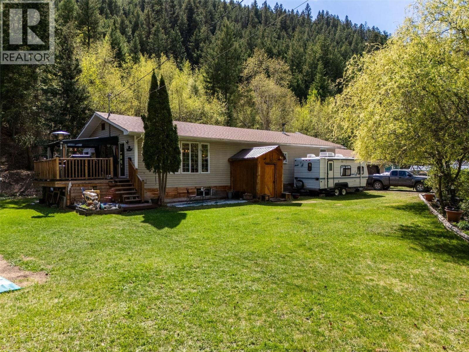 Property Photo: 9792 Meadow Road BC V0K 2J0