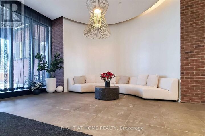 Property Photo:  2799 Kingston Road 217  ON M1M 0E3 