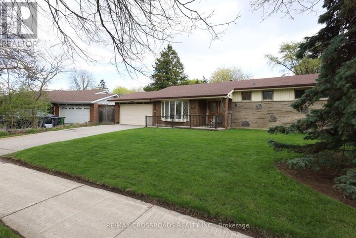 Property Photo:  83 Pegasus Trail  ON M1G 3N8 