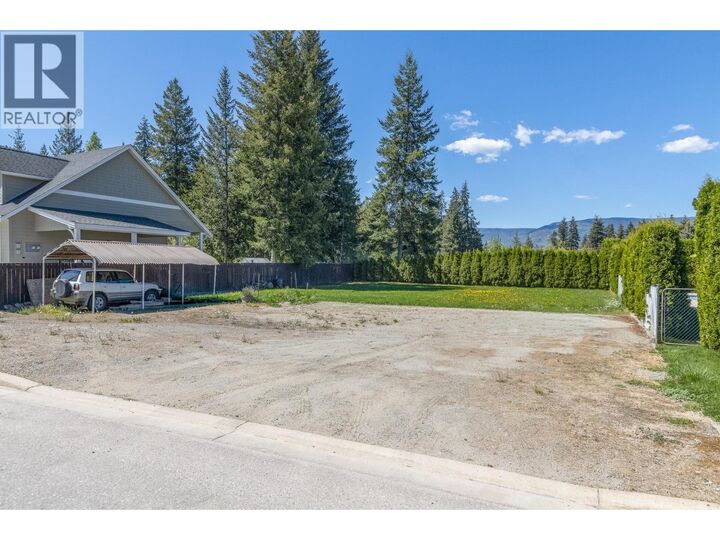 Property Photo:  1081 23 Street Southeast  BC V1E 2J4 