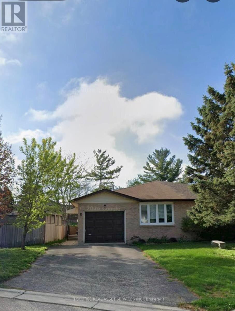 Property Photo:  5 Marcon Court Upper  ON N2E 3G2 