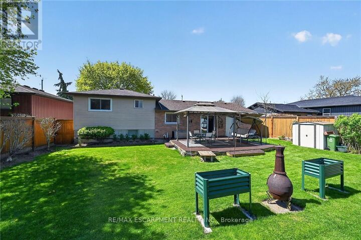 Property Photo:  331 Maccrae Drive  ON N3W 1K5 
