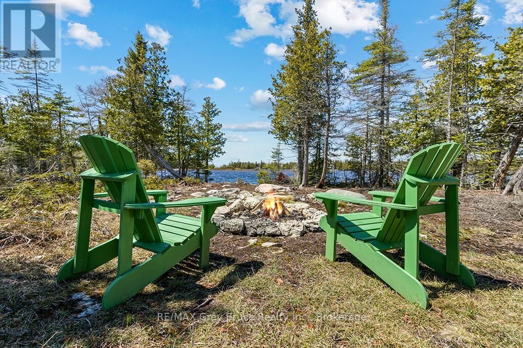 Property Photo:  916 Dorcas Bay Road  ON N0H 2R0 