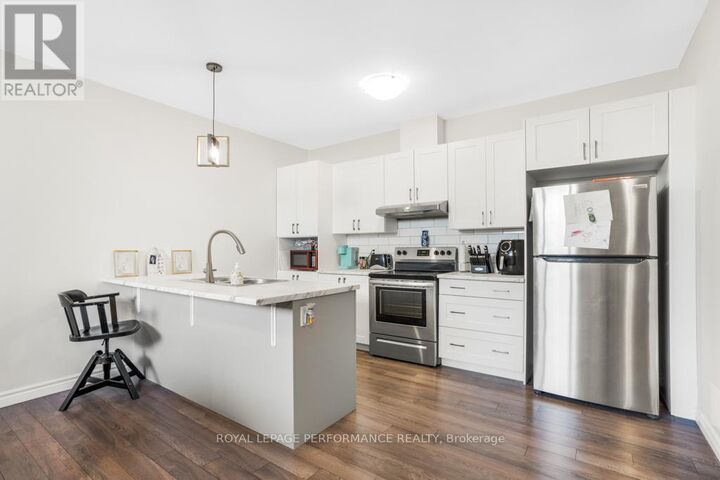 Property Photo:  6 Maxime Court A  ON K0A 2A0 