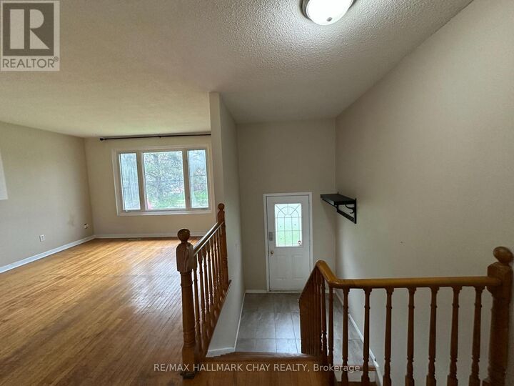 Property Photo:  278 Pine Drive  ON L4N 4H8 