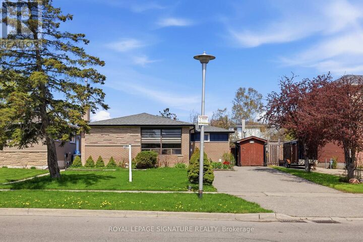 Property Photo:  216 Folkstone Crescent  ON L6T 3N6 