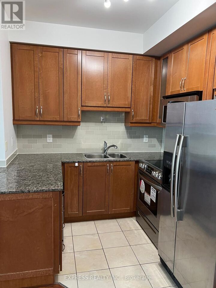 Property Photo:  18 Holmes Avenue 1402  ON M2N 0E1 