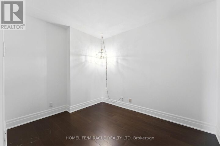 Property Photo:  777 Steeles Avenue  ON M2R 3Y4 