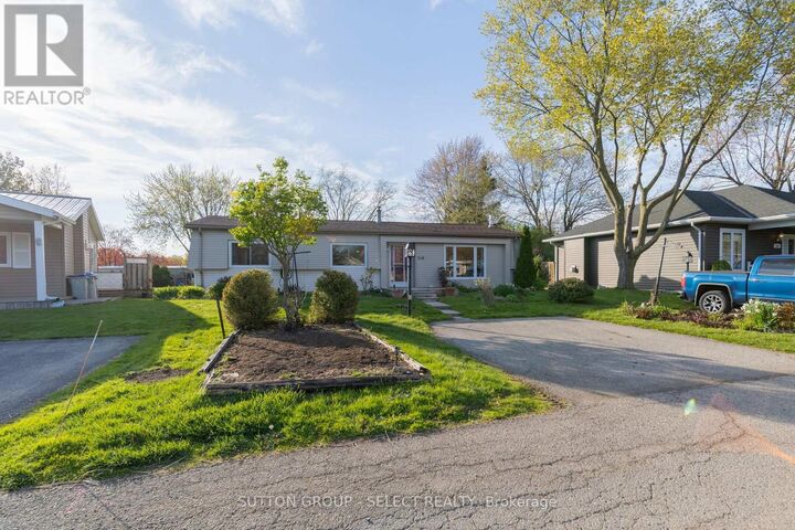 Property Photo:  246 Southwinds Court  ON N0M 1T0 