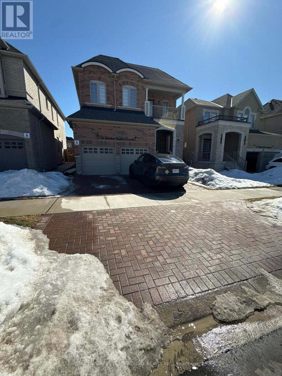 Property Photo:  11 Northern Breeze Crescent Lower  ON L1R 0P4 