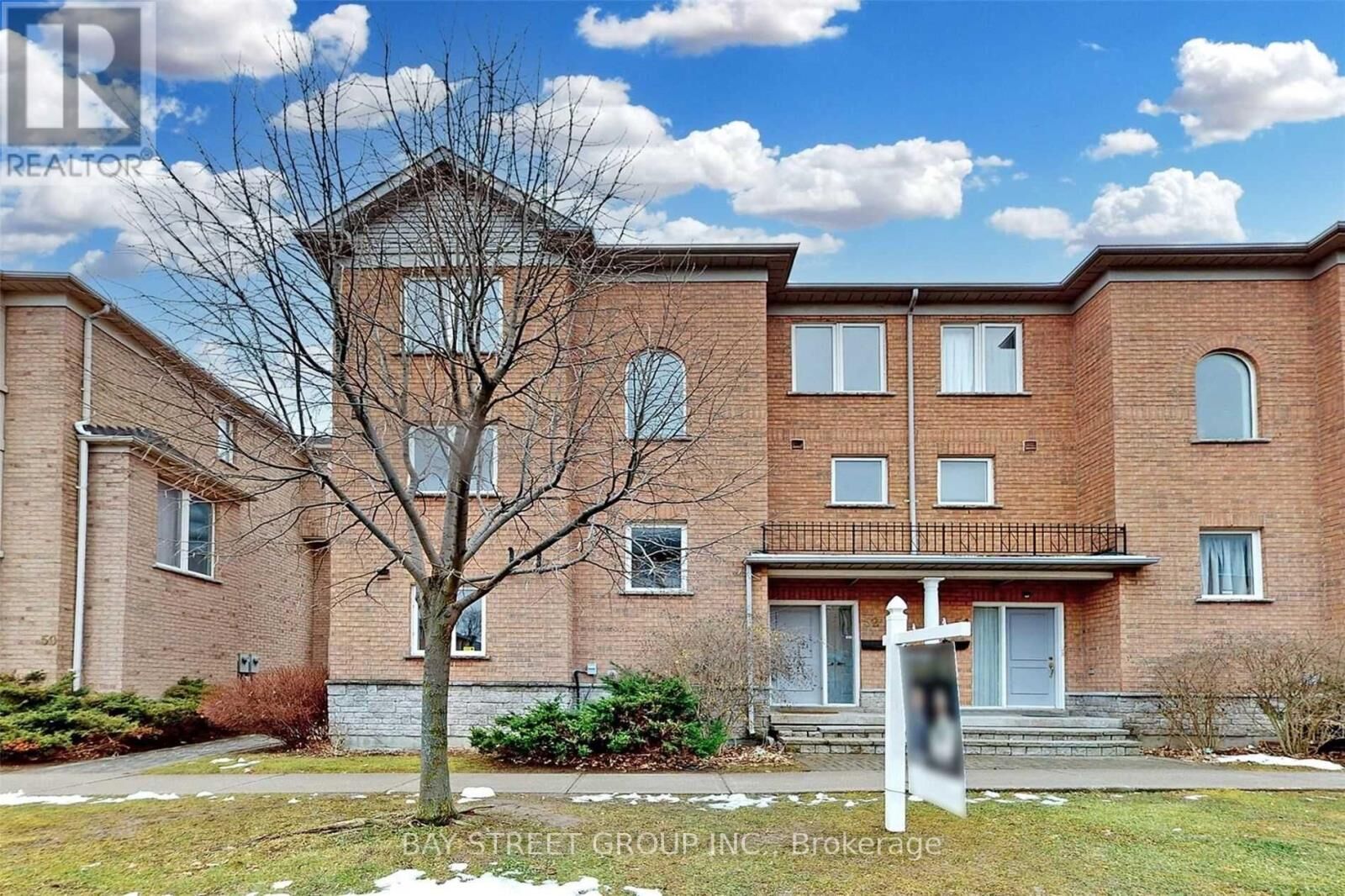 Property Photo:  52 Leitchcroft Crescent  ON L3T 7W1 