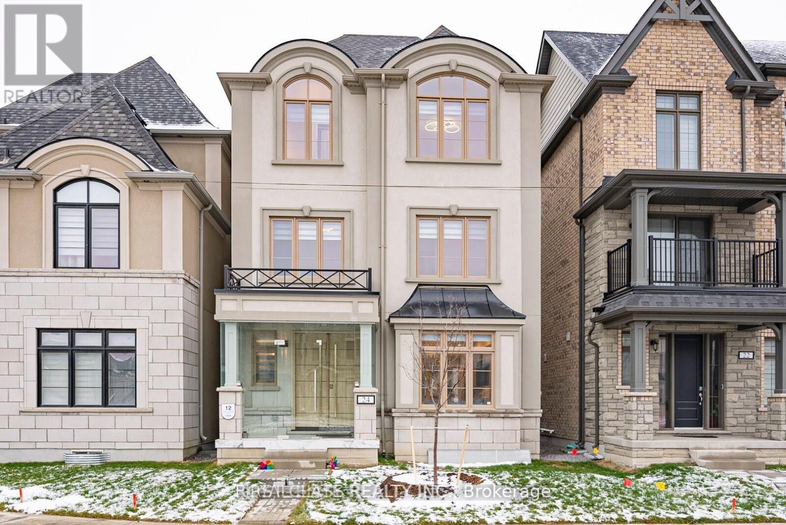 Property Photo:  24 York Downs Boulevard  ON L6C 3J7 