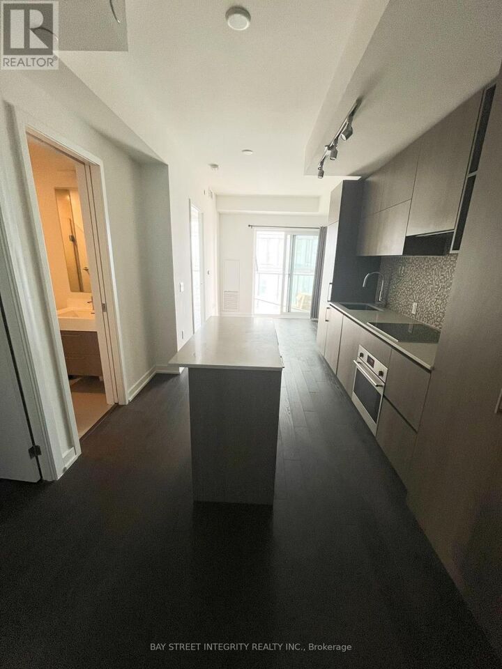 Property Photo:  1 Yorkvile Avenue 3712  ON M4W 0B1 