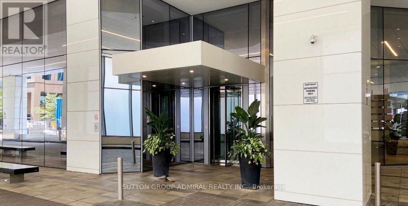 Property Photo:  100 Harbour Street 1011  ON M5J 0B5 