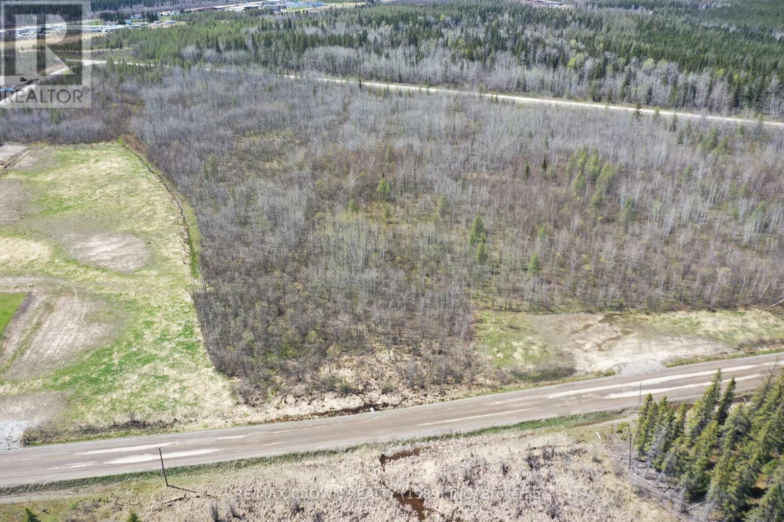 Property Photo:  69 Clear Lake Road North  ON P5N 2X7 