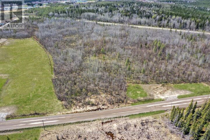 69 Clear Lake Road North — photo 1