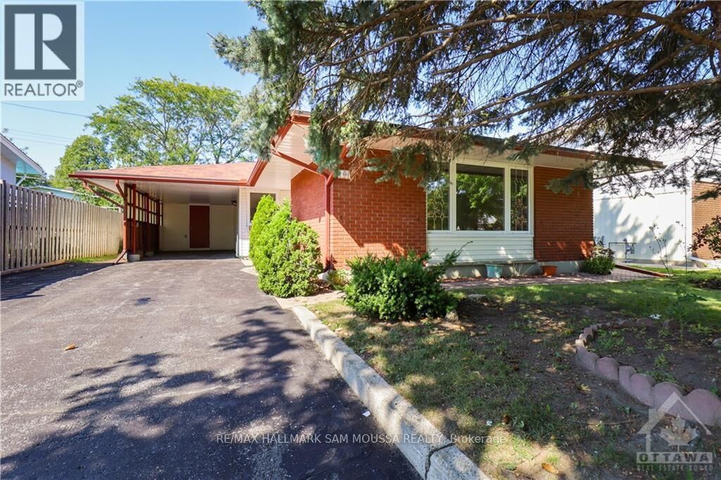Property Photo:  761 Garner Avenue  ON K1V 6M5 
