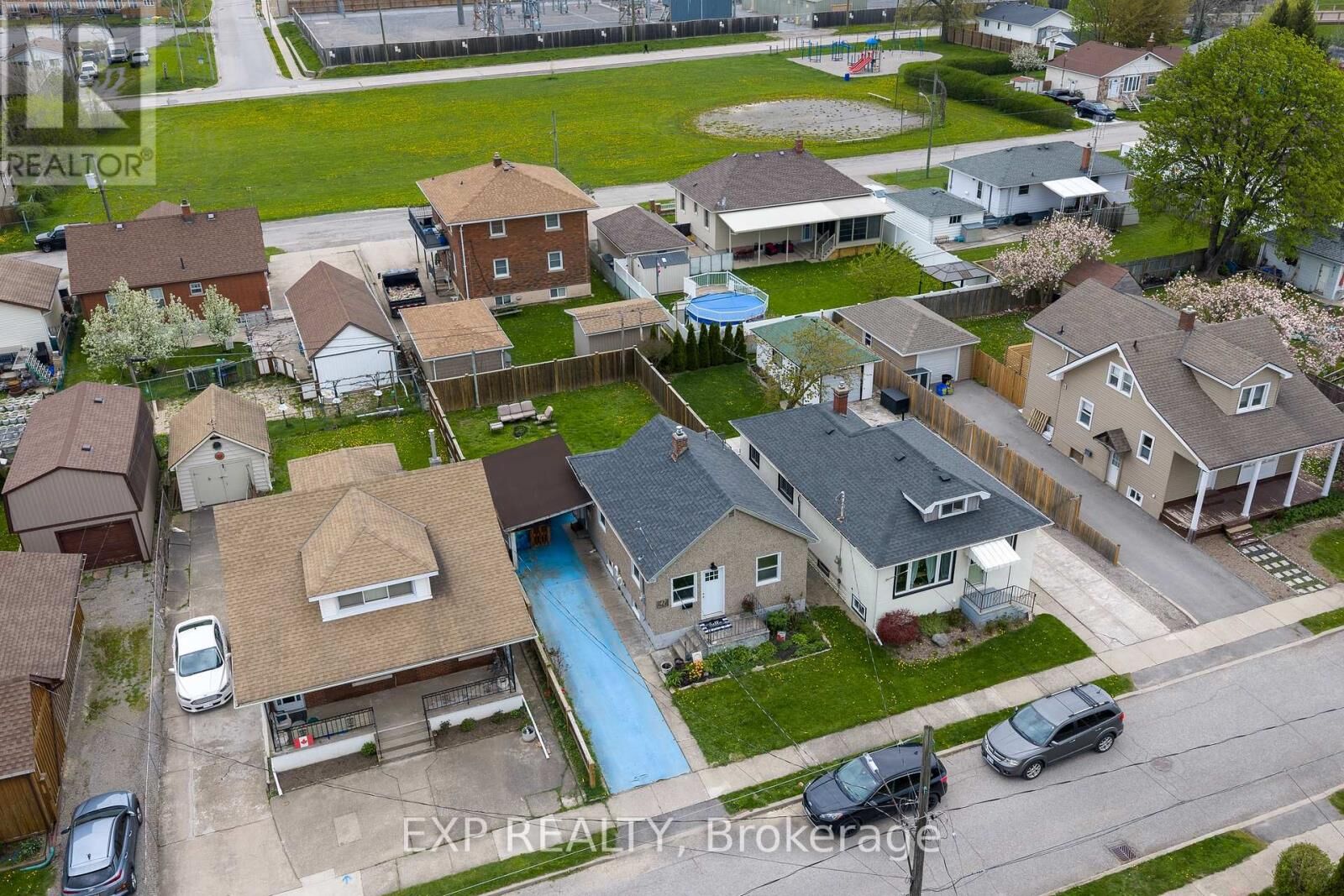 Property Photo:  47 Battle Street  ON L2V 3W4 
