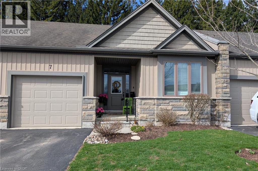 Property Photo:  250 Hostetler Road 7  ON N3A 0E4 