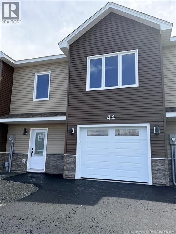 Property Photo:  44 Ocean Drive  NB E2P 1G4 