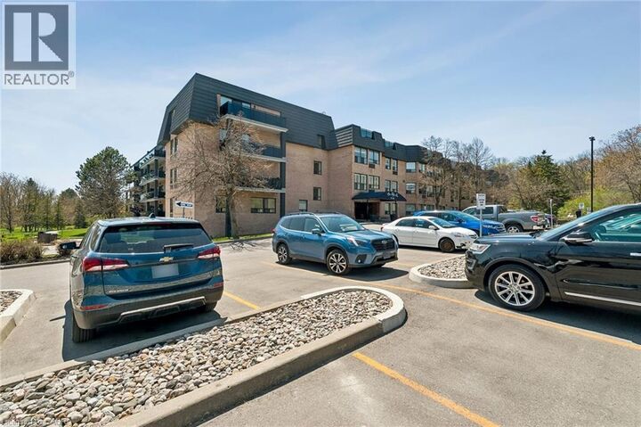 Property Photo:  155 Main Street North 327  ON L3Y 8C2 