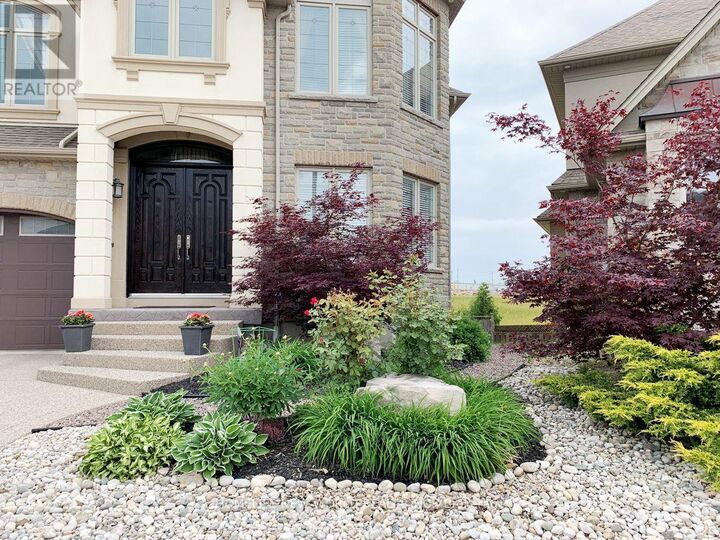 Property Photo:  106 Paige Street  ON N2K 4P6 