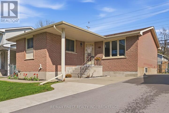 Property Photo:  171 Sutherland Drive  ON K7K 5W1 