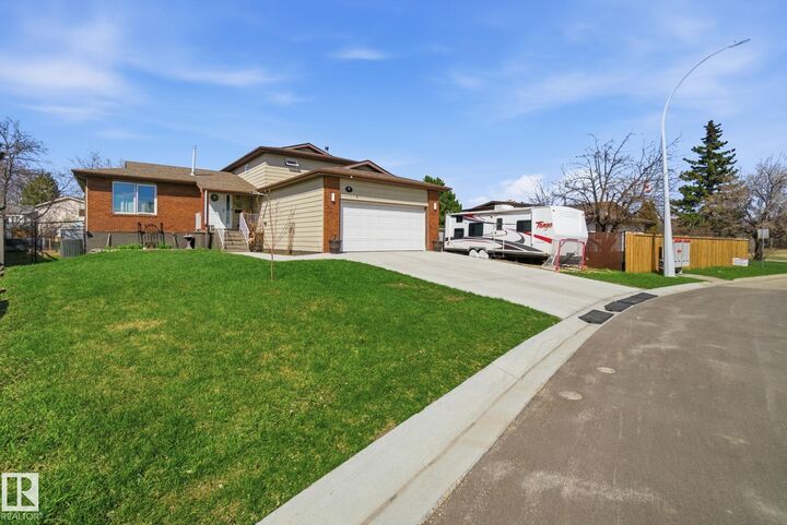 Property Photo:  9 Prospect  AB T8R 1N7 