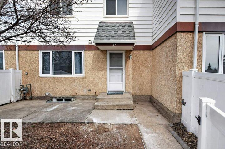 Property Photo:  3E Twin Terrace NW  AB T6K 1V4 