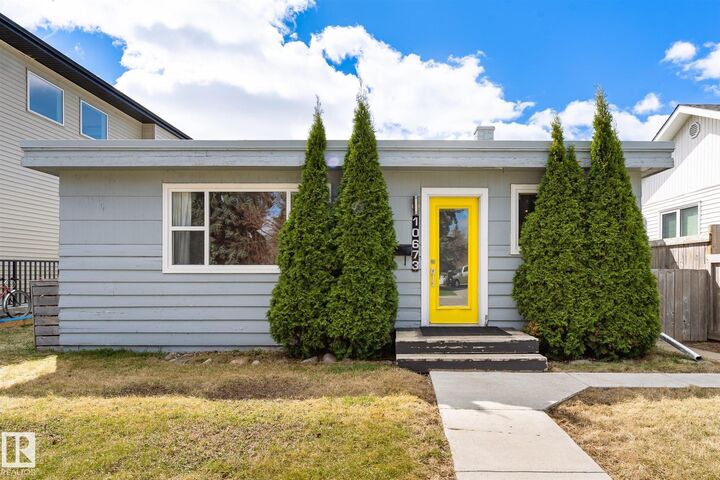 Property Photo:  10673 62 Avenue NW  AB T6H 1M7 