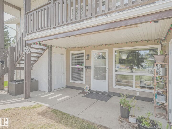 Property Photo:  1102 Saddleback Road NW  AB T6J 4Z4 