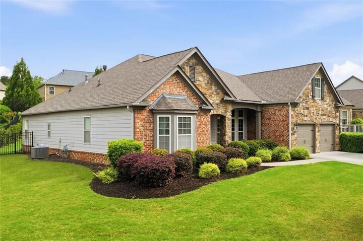 Property Photo:  6680 Bransford Drive  GA 30040 