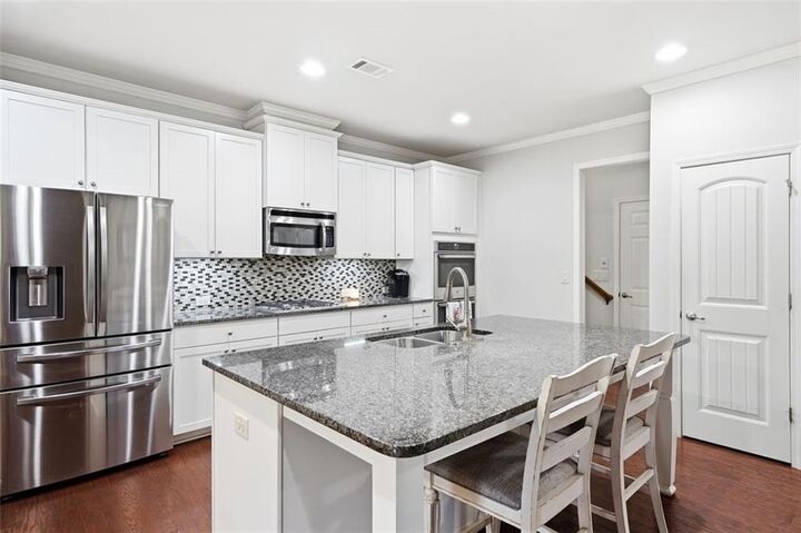 Property Photo: 6680 Bransford Drive GA 30040
