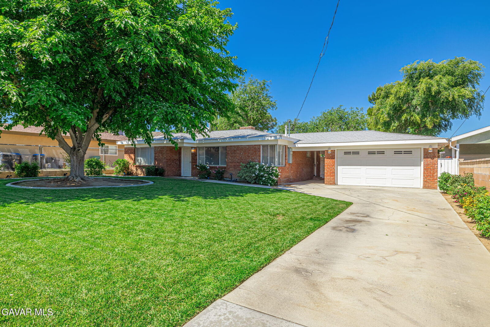 Property Photo:  41723 55th St W  CA 93536 