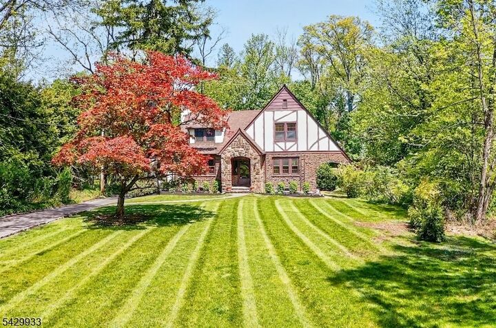 Property Photo:  184 Old Short Hills Rd  NJ 07078 