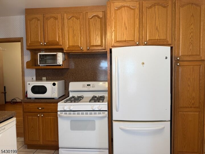 Property Photo: 72 Baldwin Pl 2 NJ 07003
