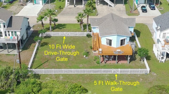 Property Photo:  4121 Isla Del Sol  TX 77554 