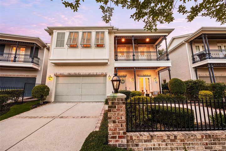 Property Photo:  172 McGoey Circle  TX 77384 