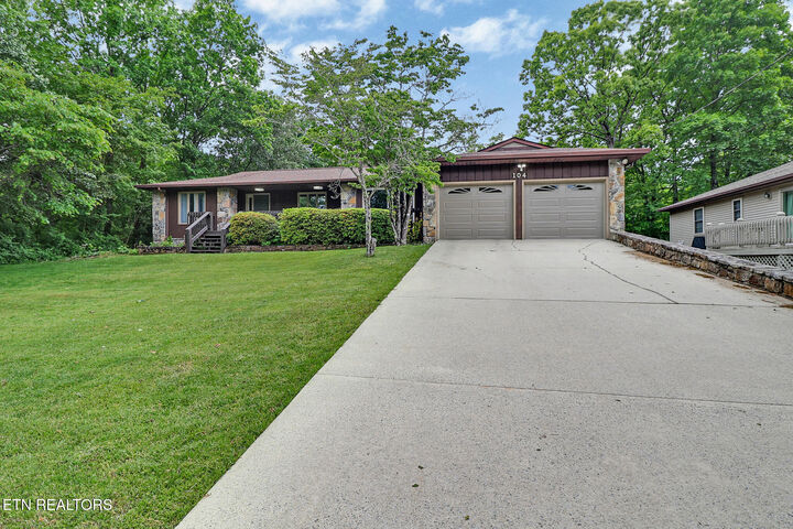 Property Photo:  104 Baltusrol Rd  TN 38558 